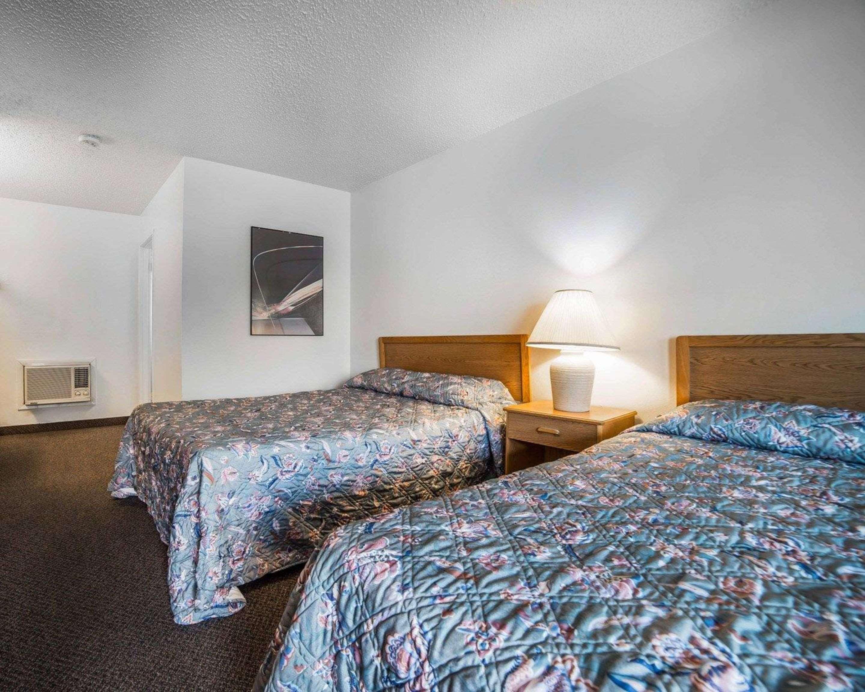 Rodeway Inn & Suites Arlington Exterior foto